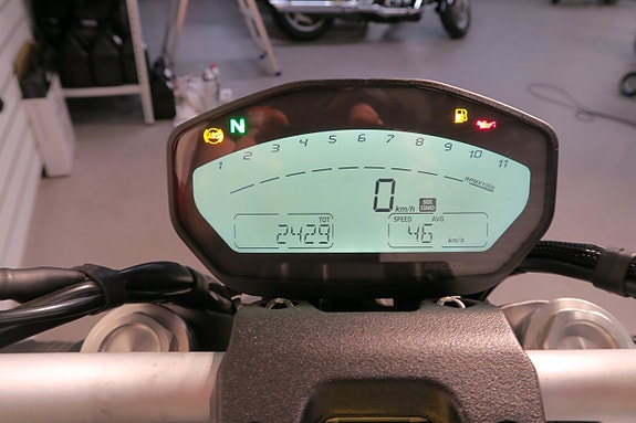 Ducati Monster 797 Endast 243 mil 7 of 7