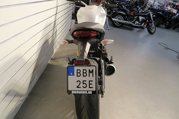 Ducati Monster 797 Endast 243 mil 6 of 7