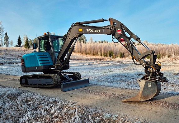 Grävmaskin Volvo EC55C med tiltrotator Steelwrist