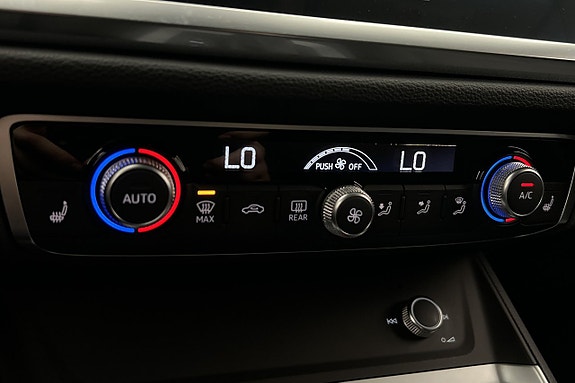 Audi Q3 19 of 26