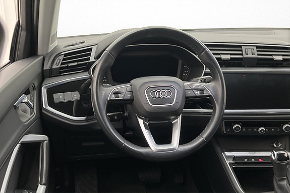 Audi Q3 11 of 26