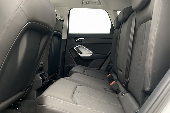 Audi Q3 23 of 26