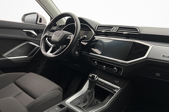 Audi Q3 22 of 26