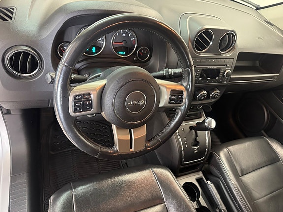 Jeep Compass 9 of 14