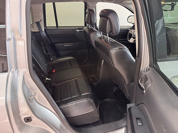 Jeep Compass 12 of 14