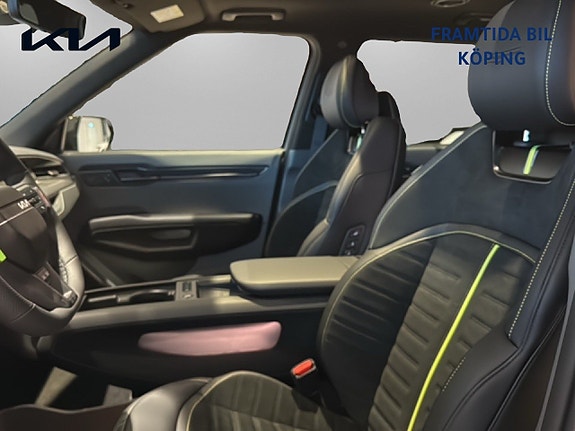Kia EV9 8 of 15