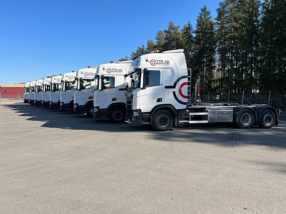 Scania R530 6x2 lastväxlare för uthyrning