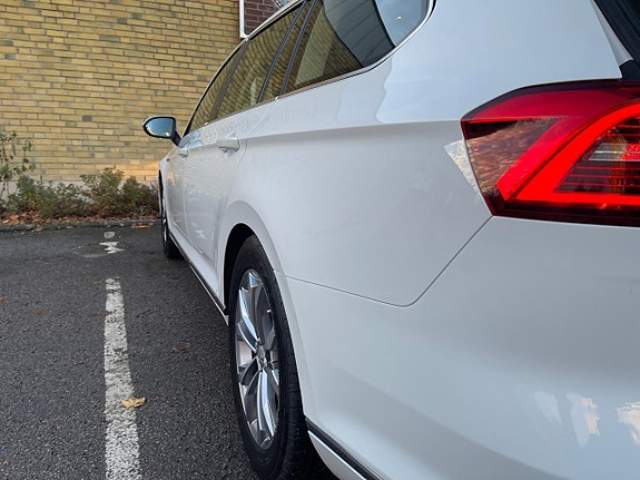 Volkswagen Passat 9 of 26