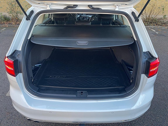 Volkswagen Passat 14 of 26