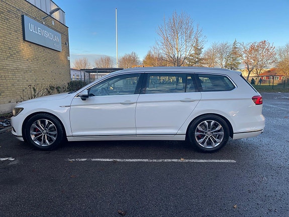 Volkswagen Passat 6 of 26