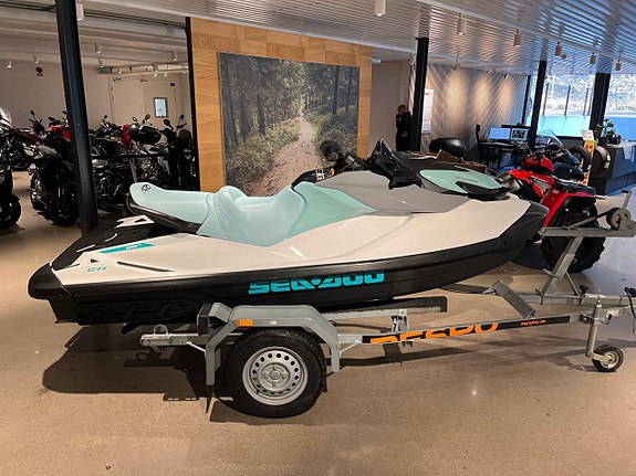 Sea Doo GTI 130 2024 låga timmar BLACK WEEK PRIS