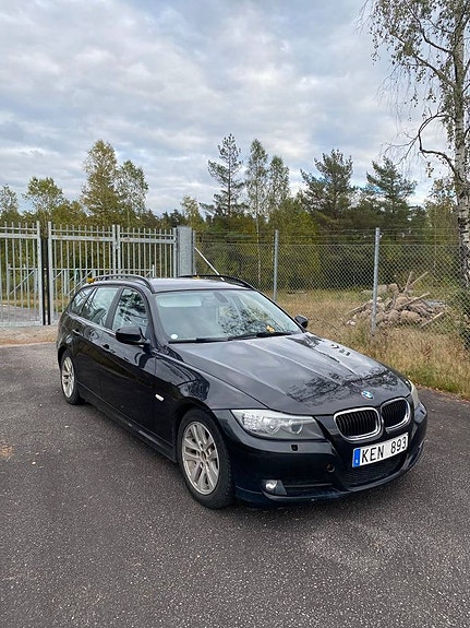 Bmw 320i A-Traktor -2011 //Lågmil