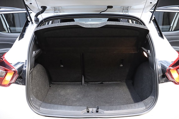 Nissan Micra 12 of 21