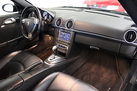 Porsche Cayman S 7 of 13
