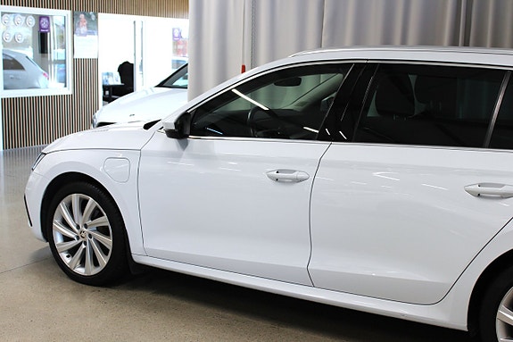 Skoda Octavia 12 of 25