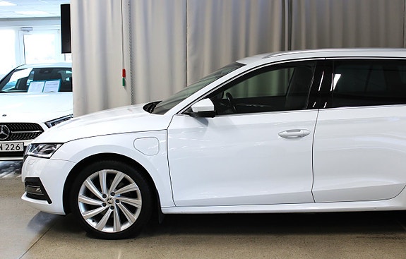 Skoda Octavia 6 of 25