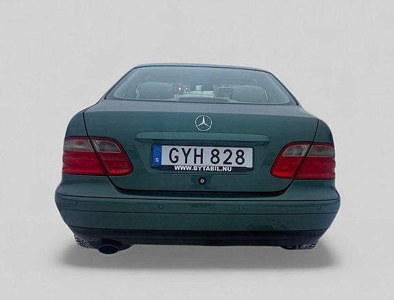 Mercedes-Benz CLK320 10 of 12