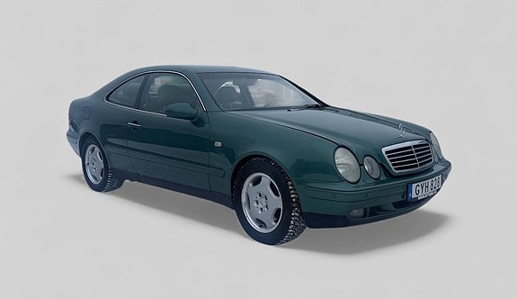 Mercedes-Benz CLK320 8 of 12