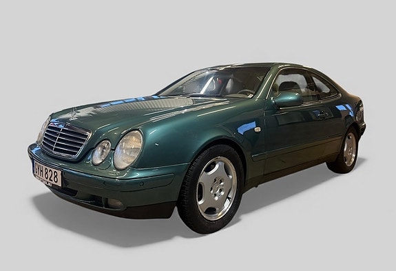 Mercedes-Benz CLK320 2 of 5