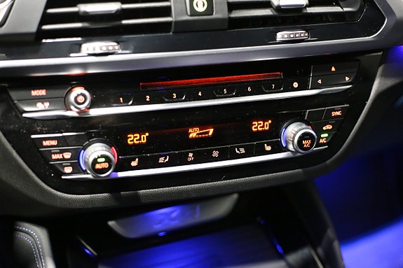 BMW X4 13 of 16