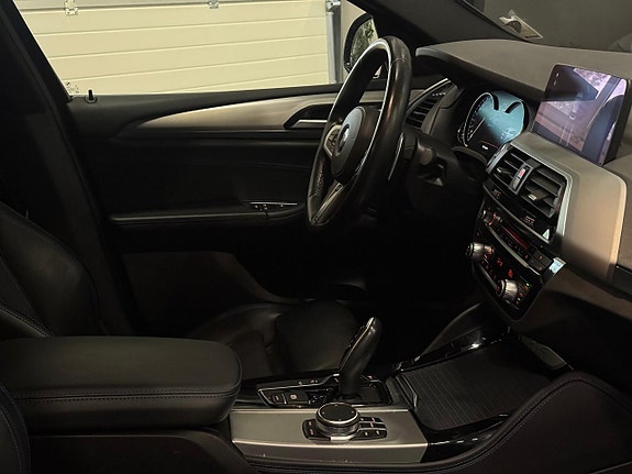 BMW X4 11 of 18