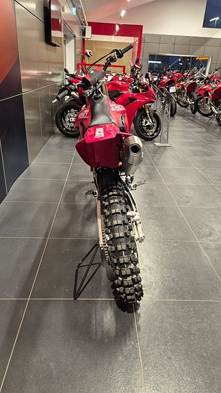 Ducati Desmo 450 MX 4 of 13