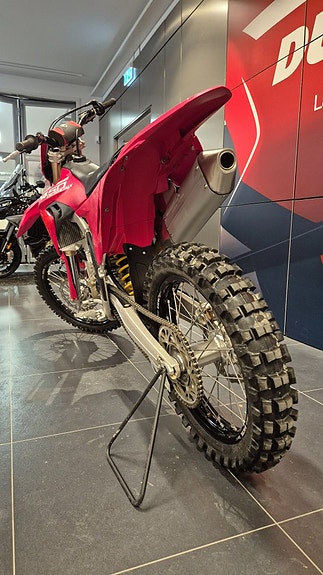 Ducati Desmo 450 MX 9 of 13