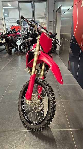 Ducati Desmo 450 MX 3 of 13