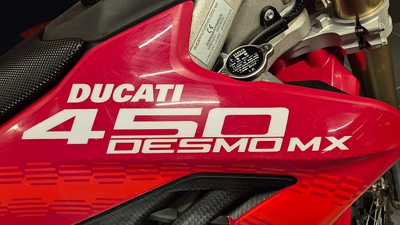 Ducati Desmo 450 MX 5 of 13