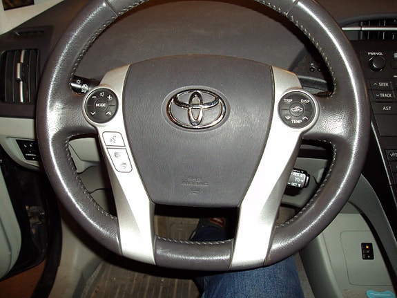 Toyota Prius 3 of 5