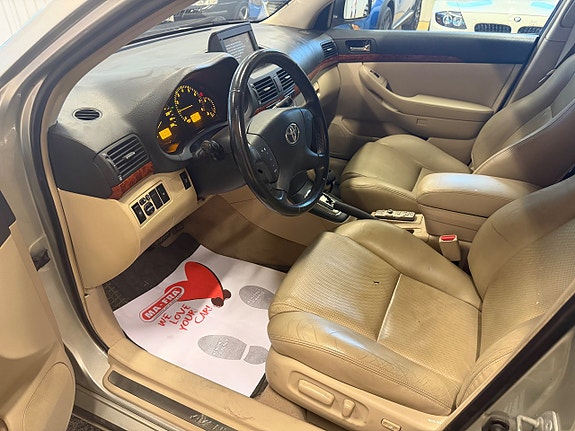 Toyota Avensis 18 of 21