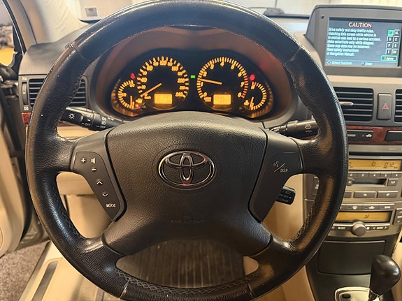 Toyota Avensis 9 of 21