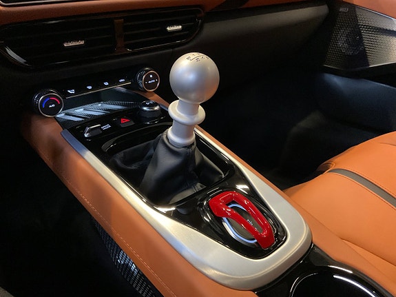 Lotus Emira 12 of 19