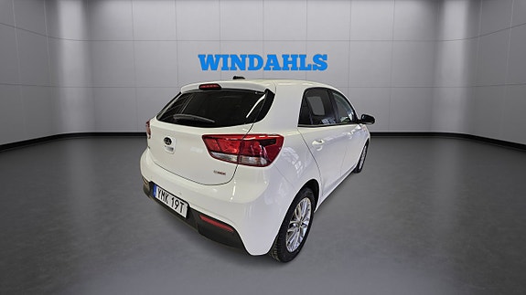 Kia Rio 5 of 5