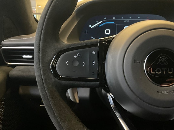 Lotus Emira 11 of 16