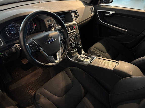 Volvo S60 5 of 5