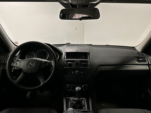 Mercedes-Benz C180 14 of 20