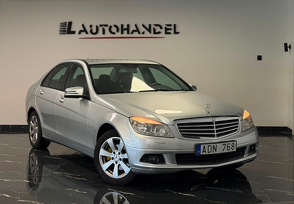 Mercedes-Benz C180 3 of 5