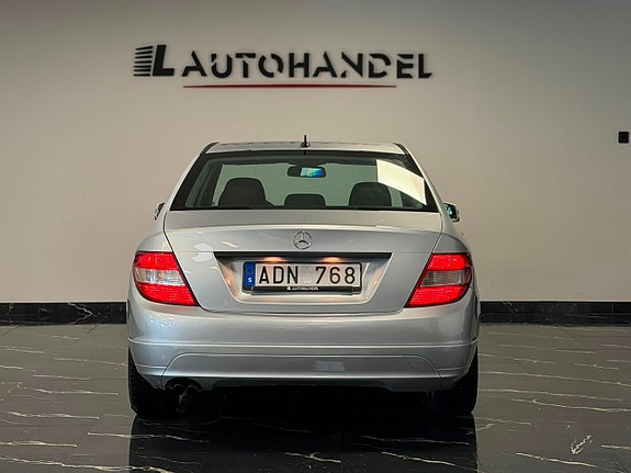 Mercedes-Benz C180 5 of 5