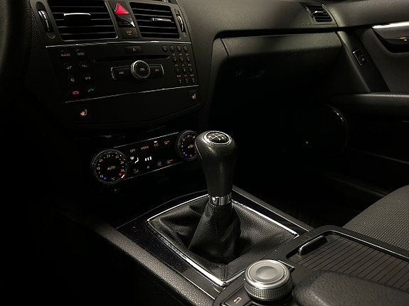 Mercedes-Benz C180 17 of 20