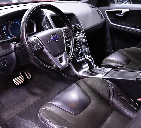 Volvo XC60 14 of 19