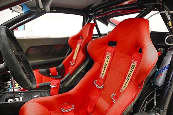 Ferrari 348 20 of 27