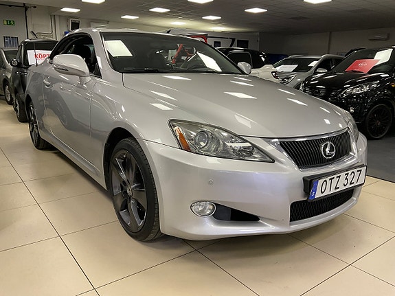 Lexus IS250 16 of 17