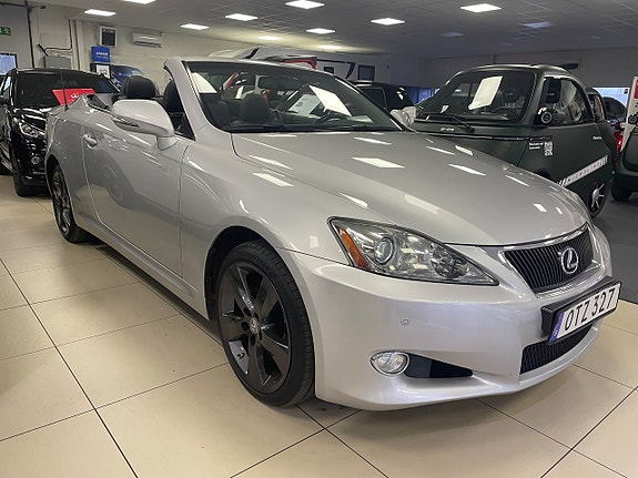 Lexus IS250 2 of 17