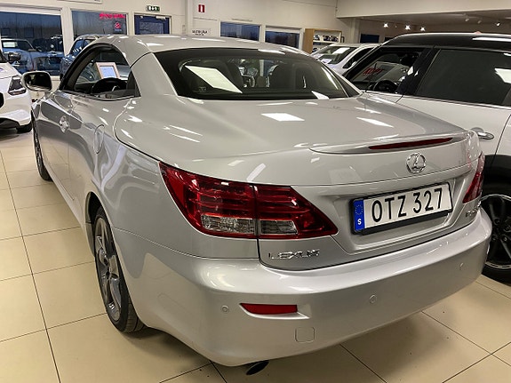 Lexus IS250 14 of 17