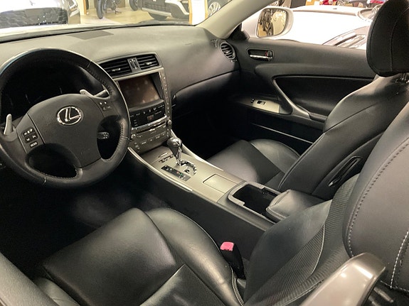 Lexus IS250 8 of 17