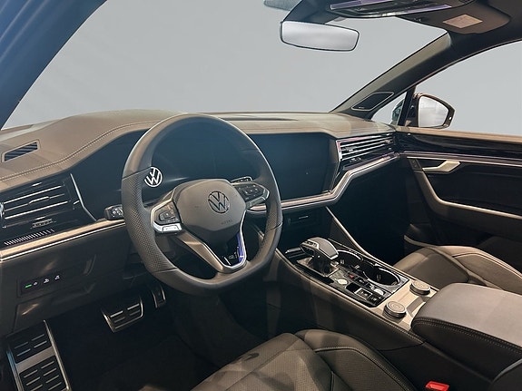 Volkswagen Touareg 5 of 5