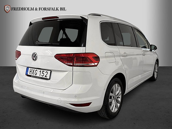 Volkswagen Touran 5 of 5