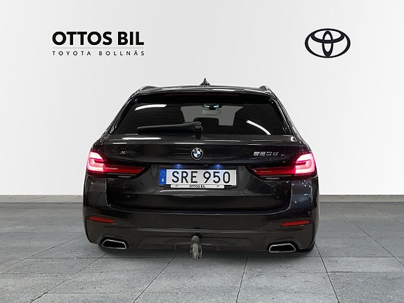BMW 520d 4 of 5