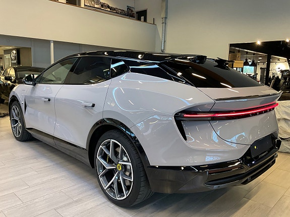 Lotus Eletre 5 of 17